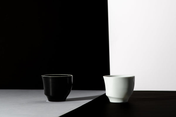 Learn about the characteristics of the Sensory Asymmetry Cup, a cup that changes the way you perceive taste with the information you see, touch, and feel.